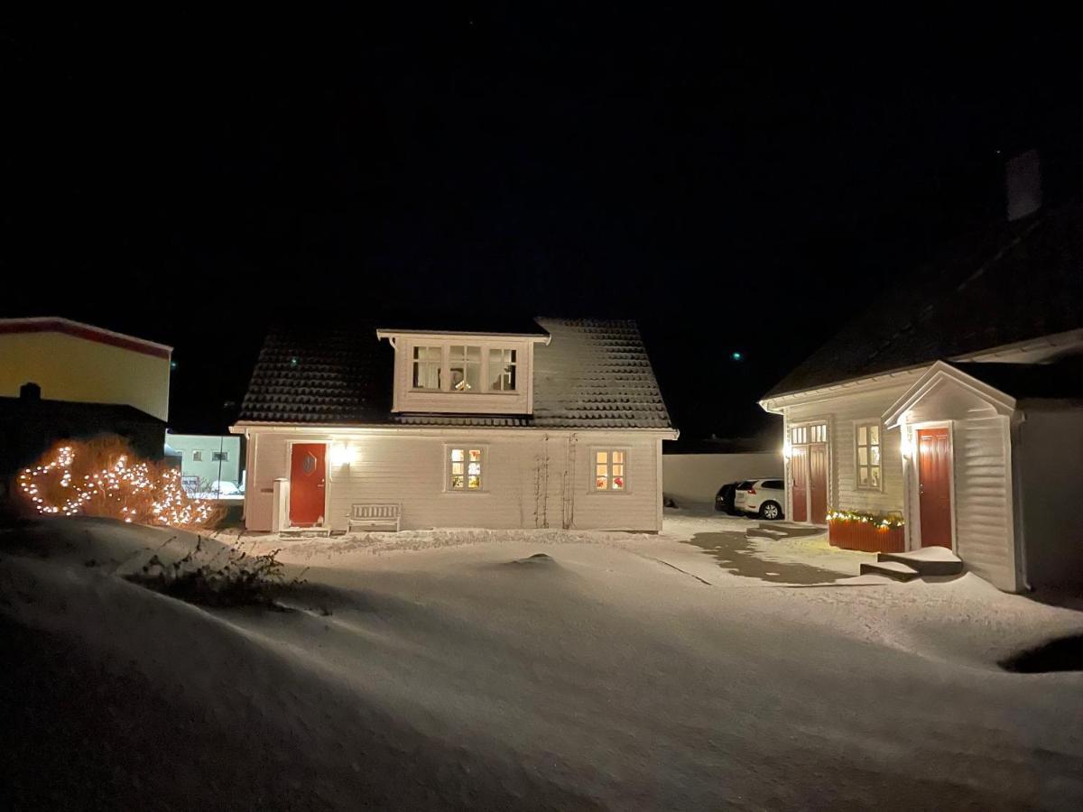 Den Gamle Fyrmesterboligen Andenes Zewnętrze zdjęcie